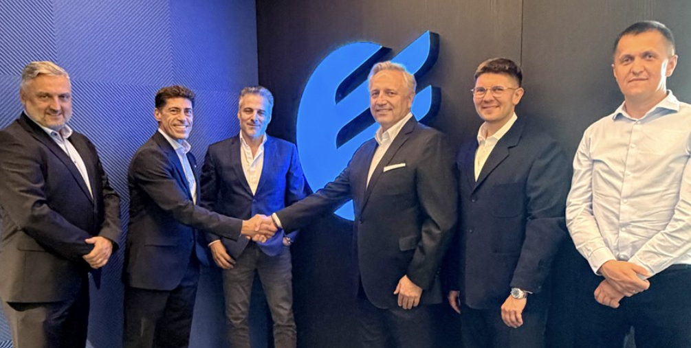 From left: Michał Bek, Regional Sales Manager Eastern Europe, Victaulic; Sebastian Matijasevich, European Sales Director, Victaulic; Ronen Bretter, Board Member, Electra M&E Polska; Robert Protyński, CEO, Electra M&E Polska; Witold Zachariasz, Regional Sales Engineer, Victaulic; Tomasz Paciorek, Purchasing Director, Electra M&E Polska